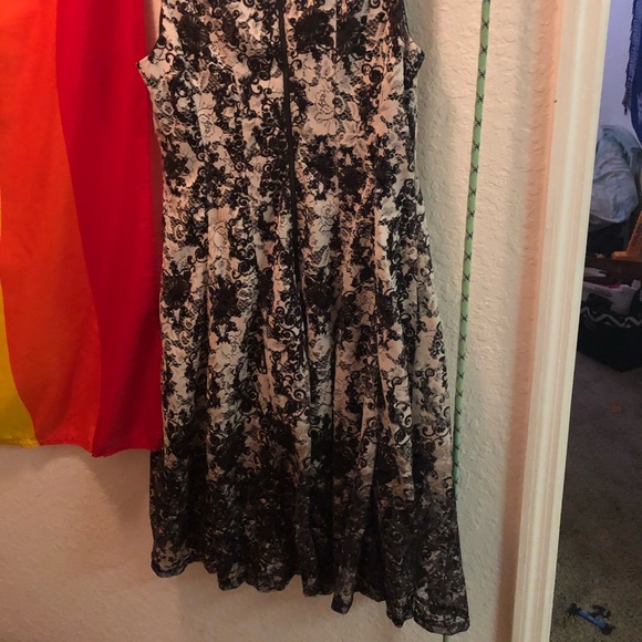 Danny and Nicole dress - Picture 4 of 4